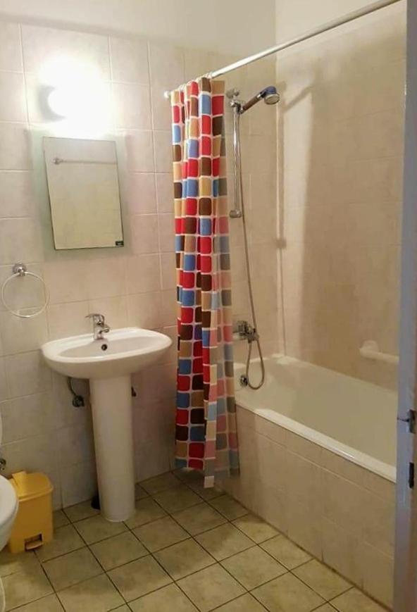 Armstrong Apartment パラリムニ エクステリア 写真