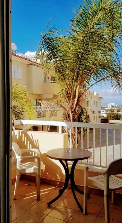 Armstrong Apartment パラリムニ エクステリア 写真